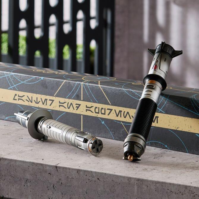 Star Wars: Ahsoka Baylan Skoll & Shin Hati Limited Edition Legacy Lightsaber Hilt Set
